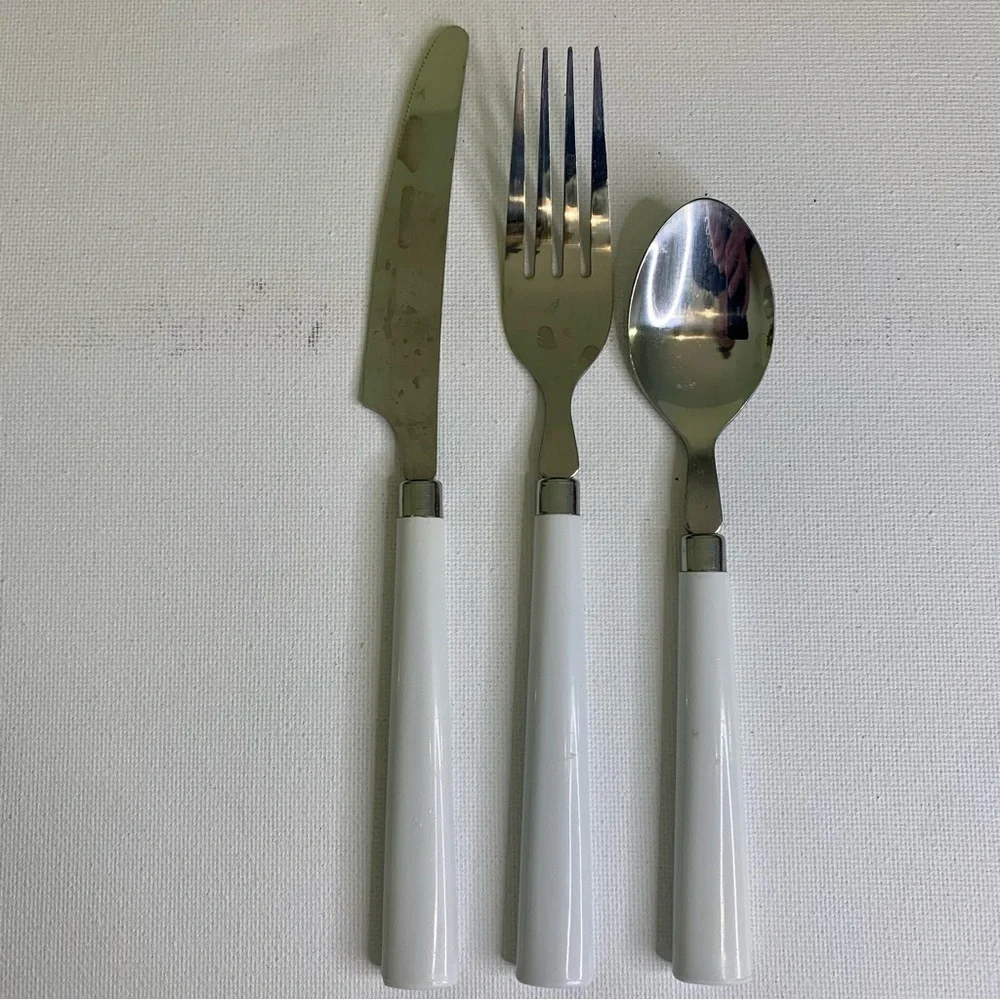 VTG Chef's Pic 12 Pcs Flatware Set White Handles Knifes Forks Spoons ABS Plastic